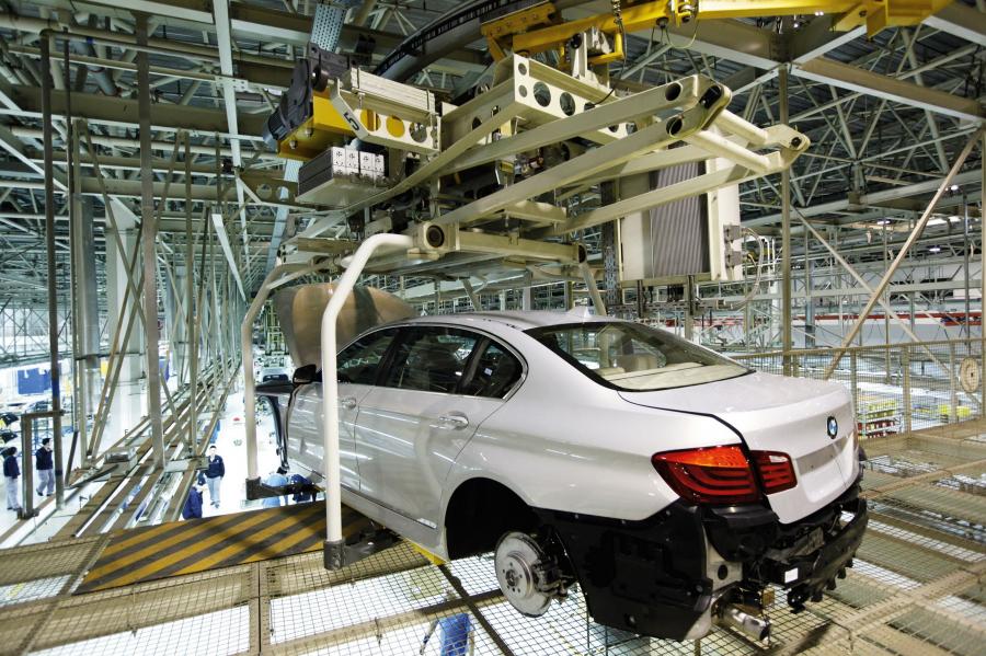  BMW 5-Series Long Wheelbase 2011 года  (фото 18 из 25)